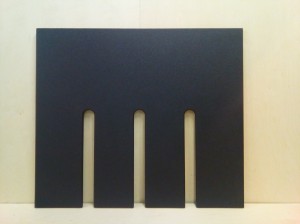 Rattahoidja-24-mm-vineer-kaetud-Line-X-materjaliga 